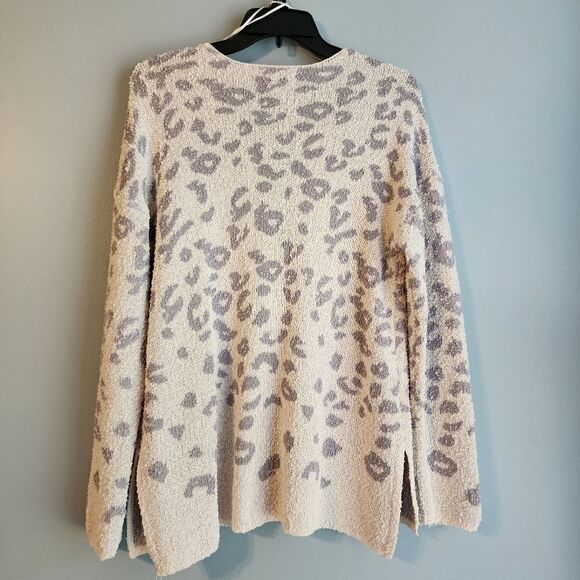 Knox Rose V-Neck Animal Print Sweater - Picture 7 of 9